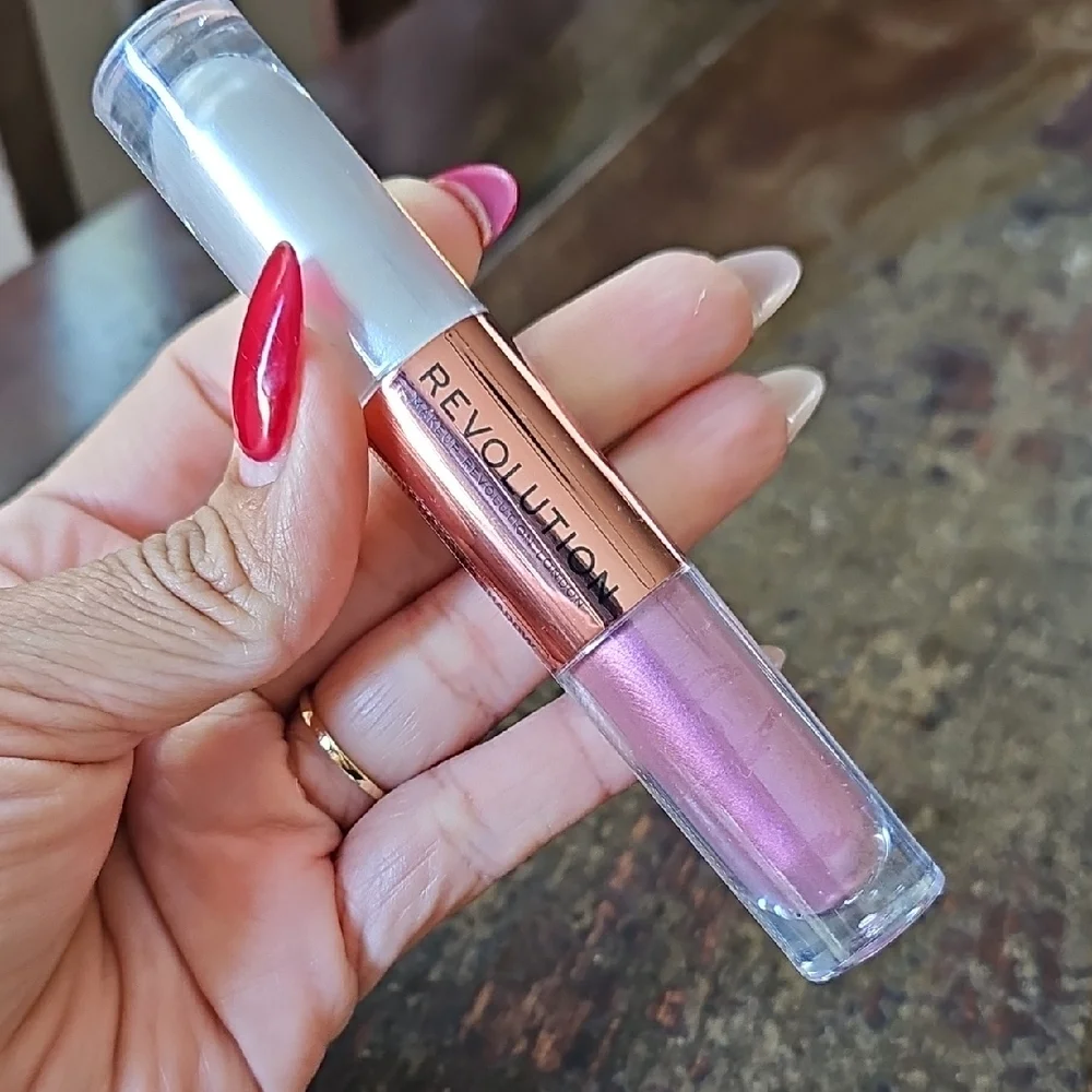 Revolution Liquid Eyes Shadow Duo - Metallic Pink and Copper